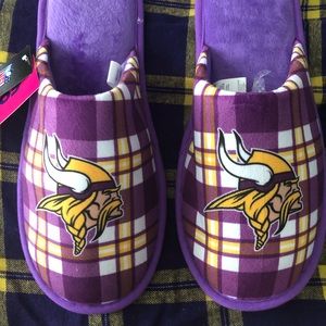 MENS XL (13-14) Vikings Slippers